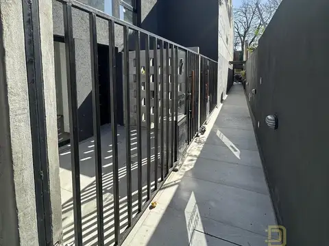 VENTA PH A ESTRENAR  DOS DORMITORIOS CON BALCON TERRAZA Y PATIO EN ARROYITO