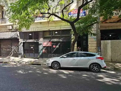 Avenida Hipólito Yrigoyen 2100