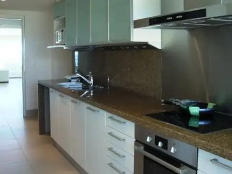 Departamento en Venta en Playa Brava, USD 630.000