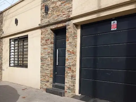 CASA DE 3 AMBIENTES EN VENTA - MORON NORTE