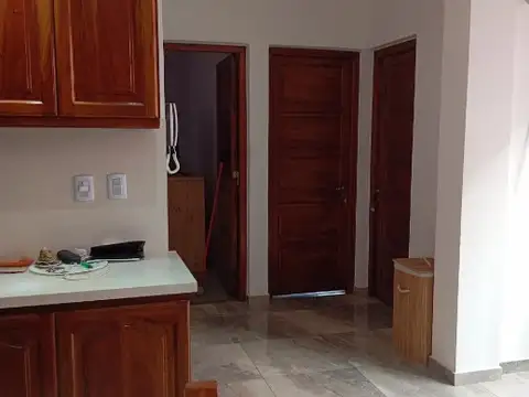 CASA DE 3 AMBIENTES EN VENTA - MORON NORTE