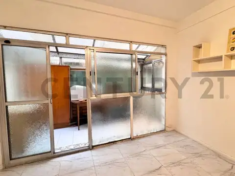 La Pampa 1400, Piso 1