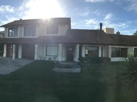 Av. del Olimpo 100