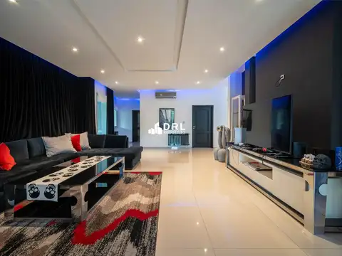Casa 5 ambientes con 6 baños