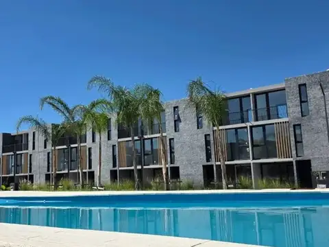 VENTA CASA 4 AMB JARDIN A ESTRENAR. SUNNY TIGRE