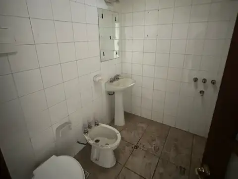 Local en Alquiler en Nuestra Señora De Lourdes, USD 1.500