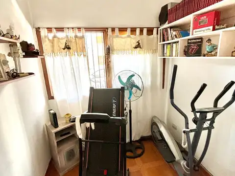Casa en venta de 5 ambientes en Liniers