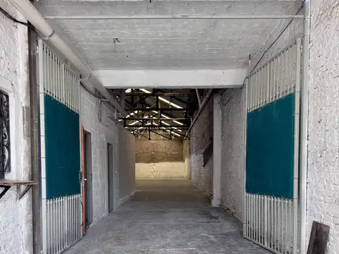 Galpon en Alquiler en Barrio España y Hospitales, $ 2.400.000
