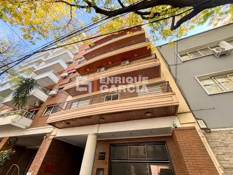 ALQUILER 2 AMBIENTES FRENTE BALCÓN CORRRIDO COCHERA FIJA