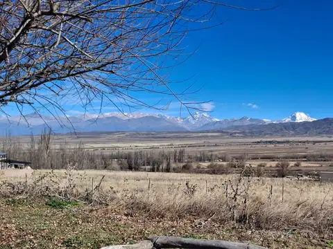 Terreno en Venta en La Carrera, USD 190.000