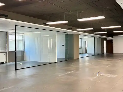 Oficina Monoambiente con 7 baños