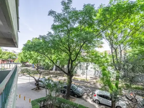 Departamento. 4 Ambientes. Balcón. Al frente. Torre. Villa Urquiza.