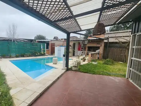 ALQUILER CASA DE 3 DORMITORIOS Y PISCINA EN CAIMA