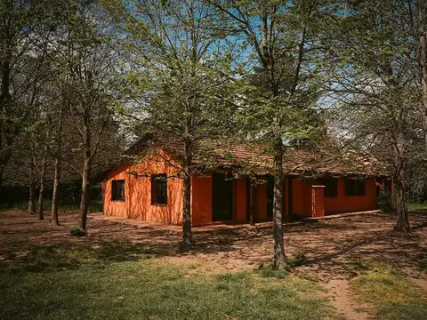 VENTA TERRENO CON CONSTRUCCIÓN EN BARRIO- ESCOBAR