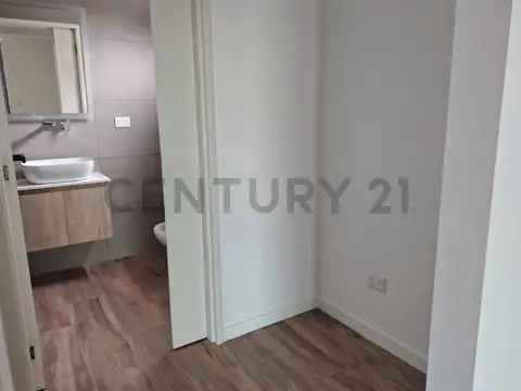 Divino departamento de 3 ambientes con balcon parrilla y  toilette en Construcción en Saavedra