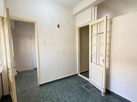 Oficina en Alquiler en Lomas Del Mirador, $ 500.000