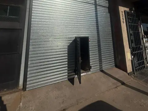 Galpón en excelente ubicación. Se entrega reciclado a nuevo!