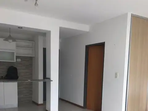 Departamento en Alquiler en Parque Chas, $ 800.000