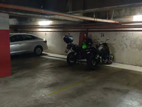 VENTA COCHERA CUBIERTA FIJA MONTE CASTRO