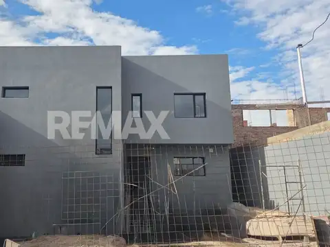 Casa en Venta en Neuquen, USD 380.000