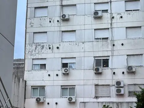 Cochera en  VENTA PLANTA BAJA BARRIO ABASTO EXCELENTE