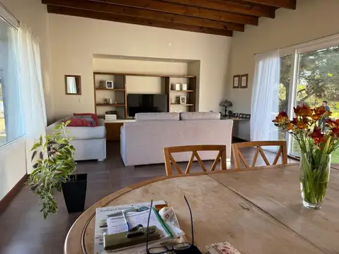 Atenea esquina De las Nereidas 1800