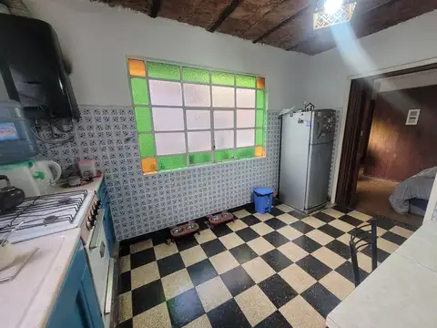 CASA EN LOTE PROPIO - FONDO LIBRE / PATIO - 3 DORMITORIOS - QUINCHO - TERRAZA