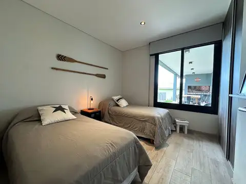 Casa en venta - 3 Dormitorios 2 Baños - Pinamar