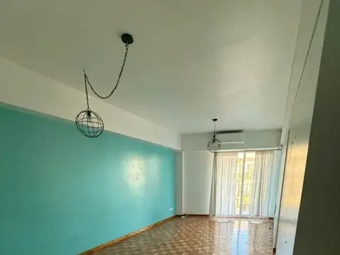 4 Ambientes - Al Frente - Balcón - Muy Luminoso - Excelente Ubicación