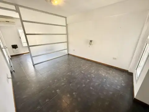 Bayardi 2500, Piso 1°