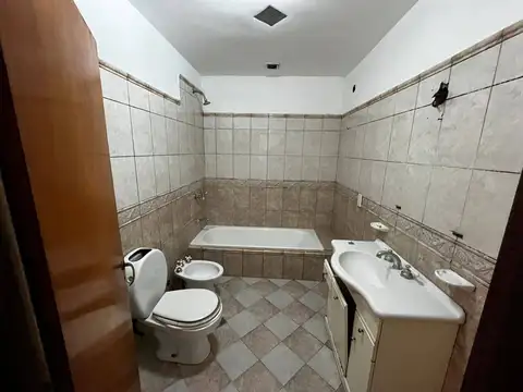 Casa en venta c/ cochera en Belén de Escobar