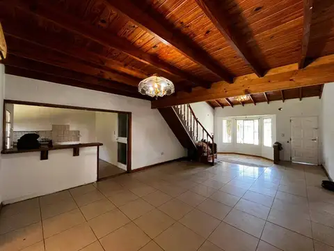Casa 3 ambientes con 1 baño