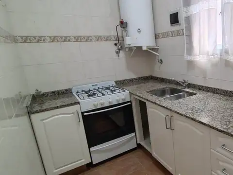 Departamento 2 Amb - Apto Profesional o Vivienda - Sin Expensas - Bolivia Al 4900