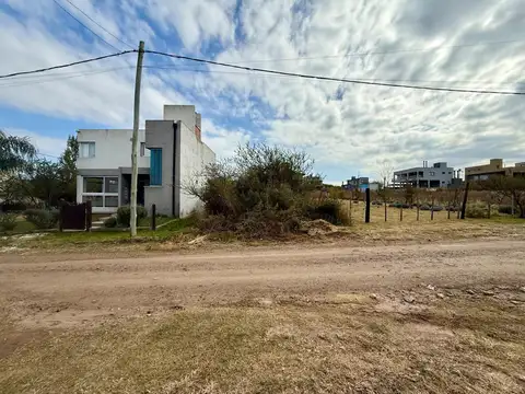 Venta terreno en Villa Rumipal