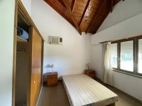 VENTA CASA 4 AMBIENTES CON QUINCHO GARAGE S. CLARA