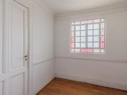 Venta en Block en el Barrio San Nicolas .local comercial y departamentos .