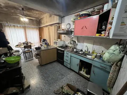 Olivos: Casa a Reciclar o Para Desarrollo a 5 Cuadras de La Av. Lote de 8,22x20,38. 190 m² Cubiertos