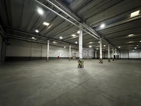 Depósito 5.200 m² en Alquiler - Predio Cerrado - Pablo Podesta