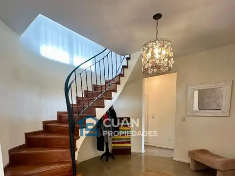 Casa en Alquiler Temporal con 4 cocheras