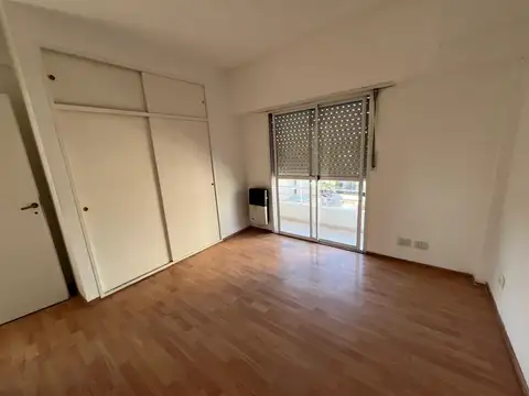 Departamento en Alquiler en Villa Ballester, $ 850.000