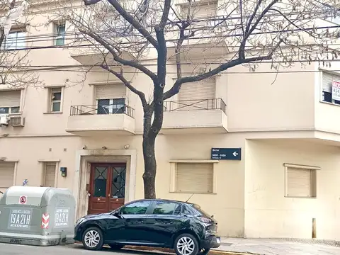 Departamento de Tres ambientes a la calle en excelente ubicación