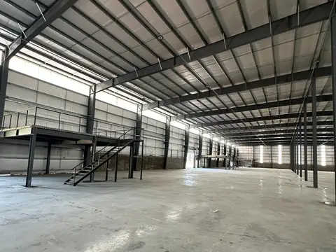 Galpon en Alquiler 73  mts Fondo