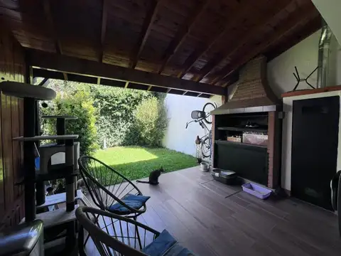 Casa 4 ambientes con 1 baño