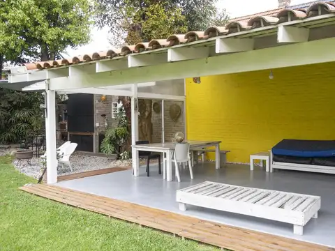 Casa en Alquiler Temporal con 1 cochera