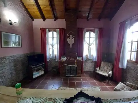 Casa en Venta con 3 cocheras