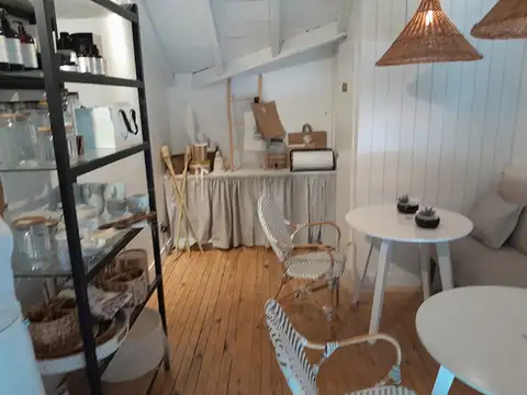 Local en Venta Via Púb.