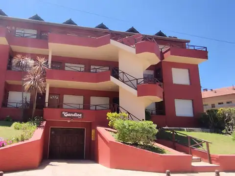 Alq Temporario 2 amb c/ cochera a pasos del mar  Barrio n