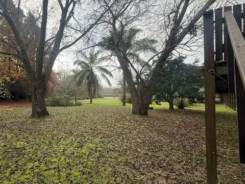Río Capitán, 1ra Sección a mts del Paraná, Casa de Categoría, 200m2, 4 Dormitorios,lote 5800m2 Delta