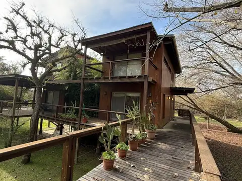 Río Capitán, 1ra Sección a mts del Paraná, Casa de Categoría, 200m2, 4 Dormitorios,lote 5800m2 Tigre