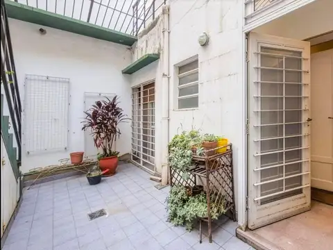 VENTA | PERMUTA - Casa de 4 dormitorios. Con Local al frente - Centro, Rosario. APTO CRÉDITO.